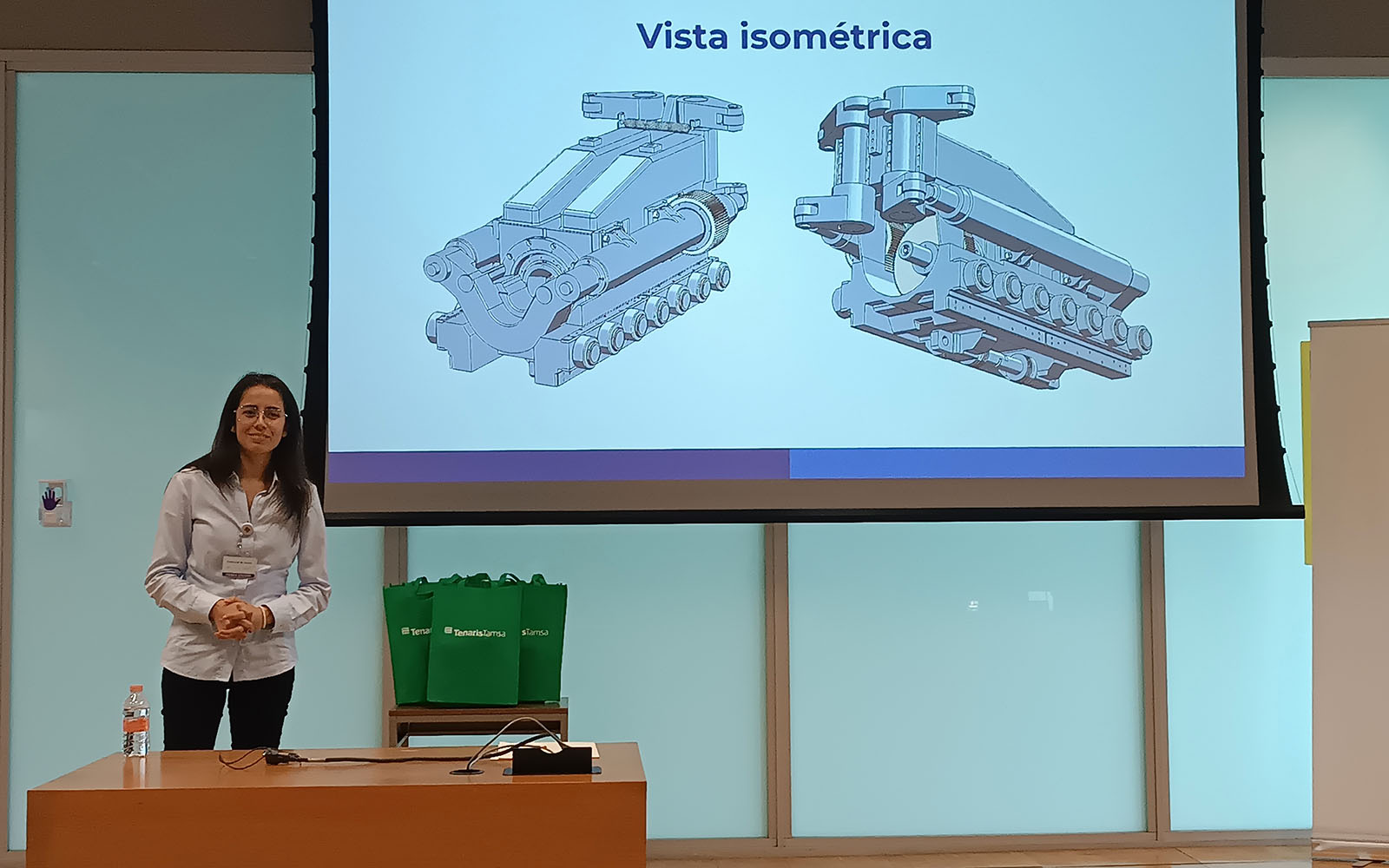 5 / 11 - Alumnos de la Escuela de Ingeniería Desarrollan Proyecto en Tenaris Tamsa