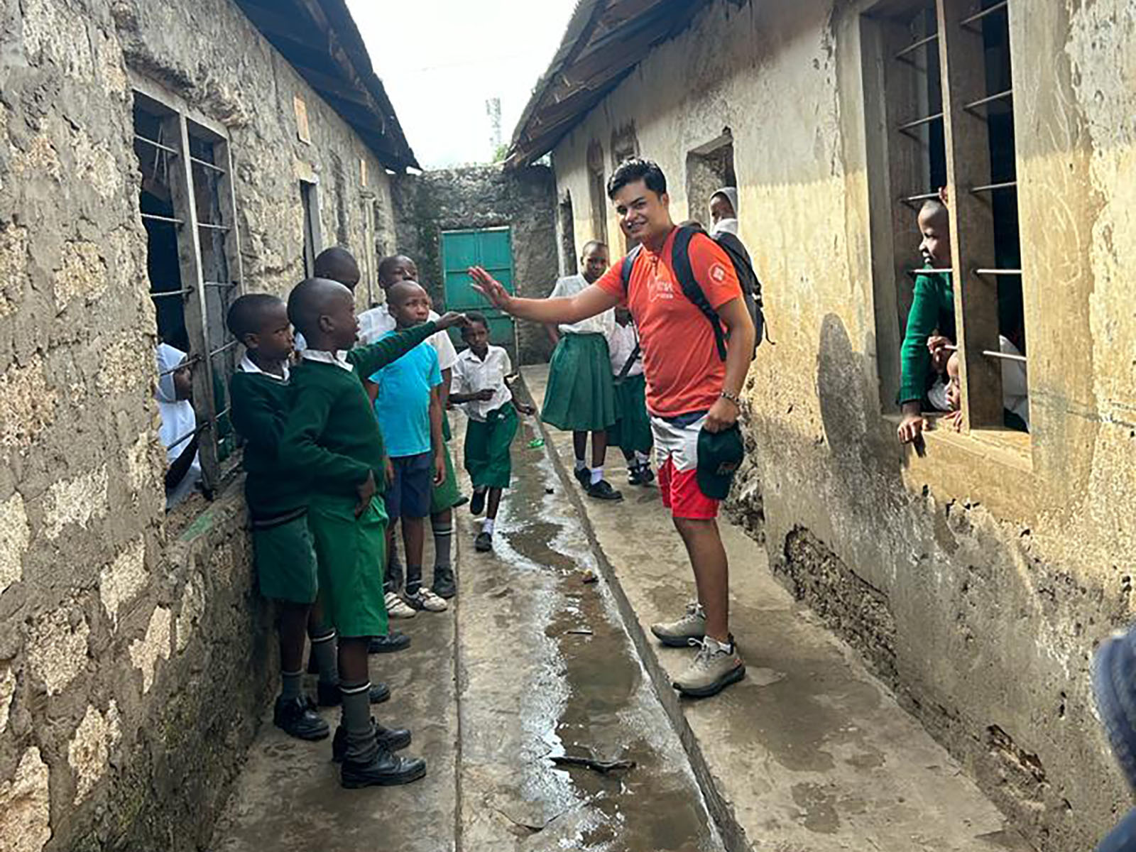 30 / 62 - Brigada Internacional ASUA 2023: Dejando Huella en África