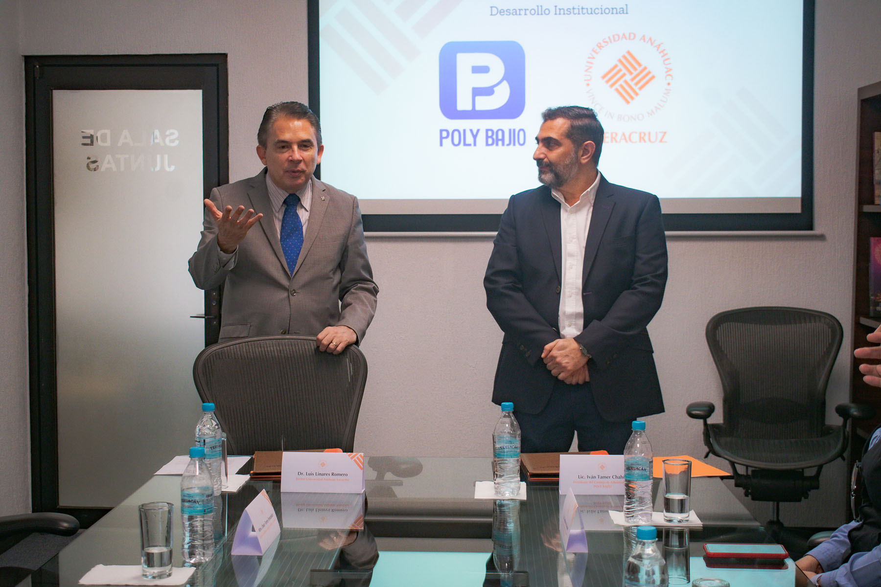 8 / 9 - Firma de Convenio de Colaboración con Poly Bajío
