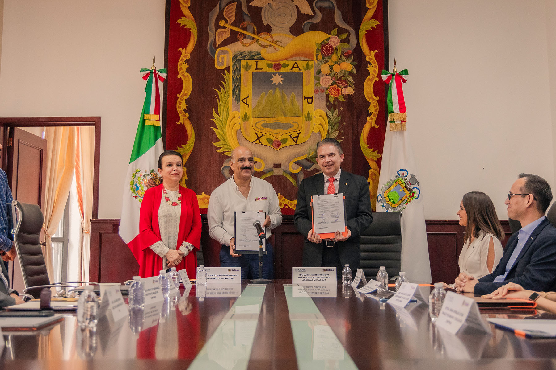 8 / 14 - Firma de Convenio con el H. Ayuntamiento de Xalapa