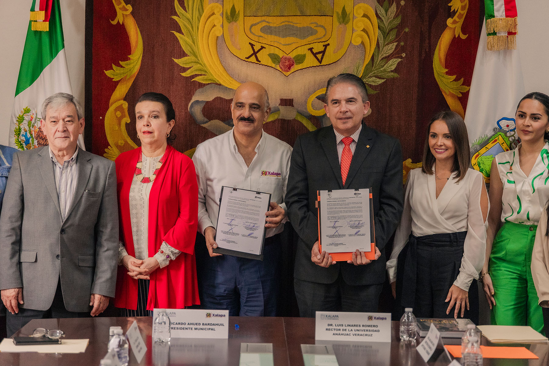 13 / 14 - Firma de Convenio con el H. Ayuntamiento de Xalapa