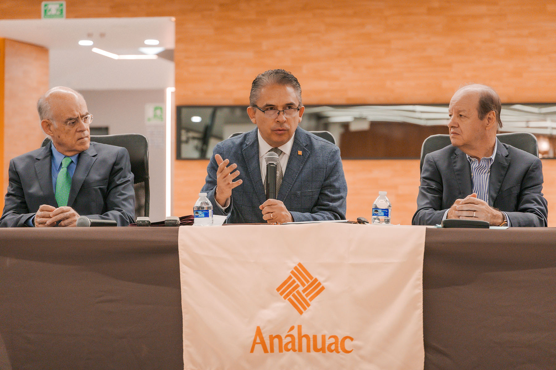 7 / 29 - Sucesión de Presidente y Adhesiones en el Consejo Consultivo de Medicina