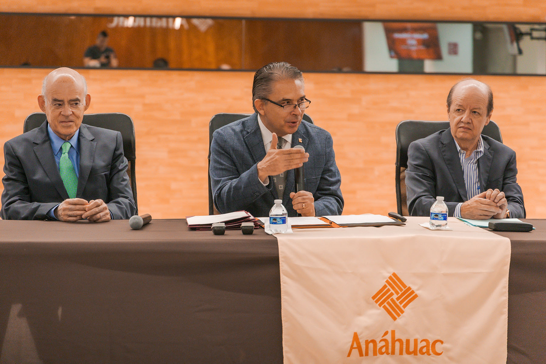 11 / 29 - Sucesión de Presidente y Adhesiones en el Consejo Consultivo de Medicina