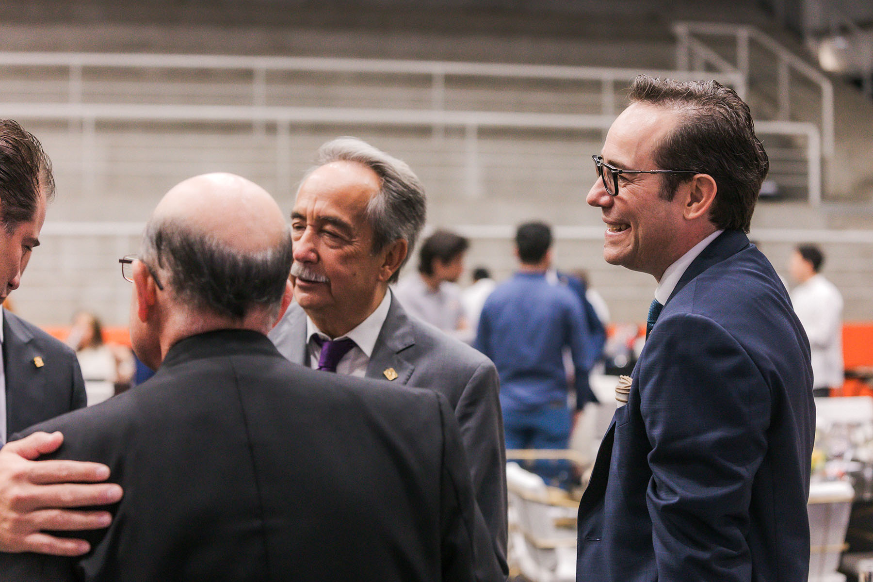 113 / 113 - Nuestra Universidad Celebra 30 Años Formando Grandes Líderes y Mejores Personas