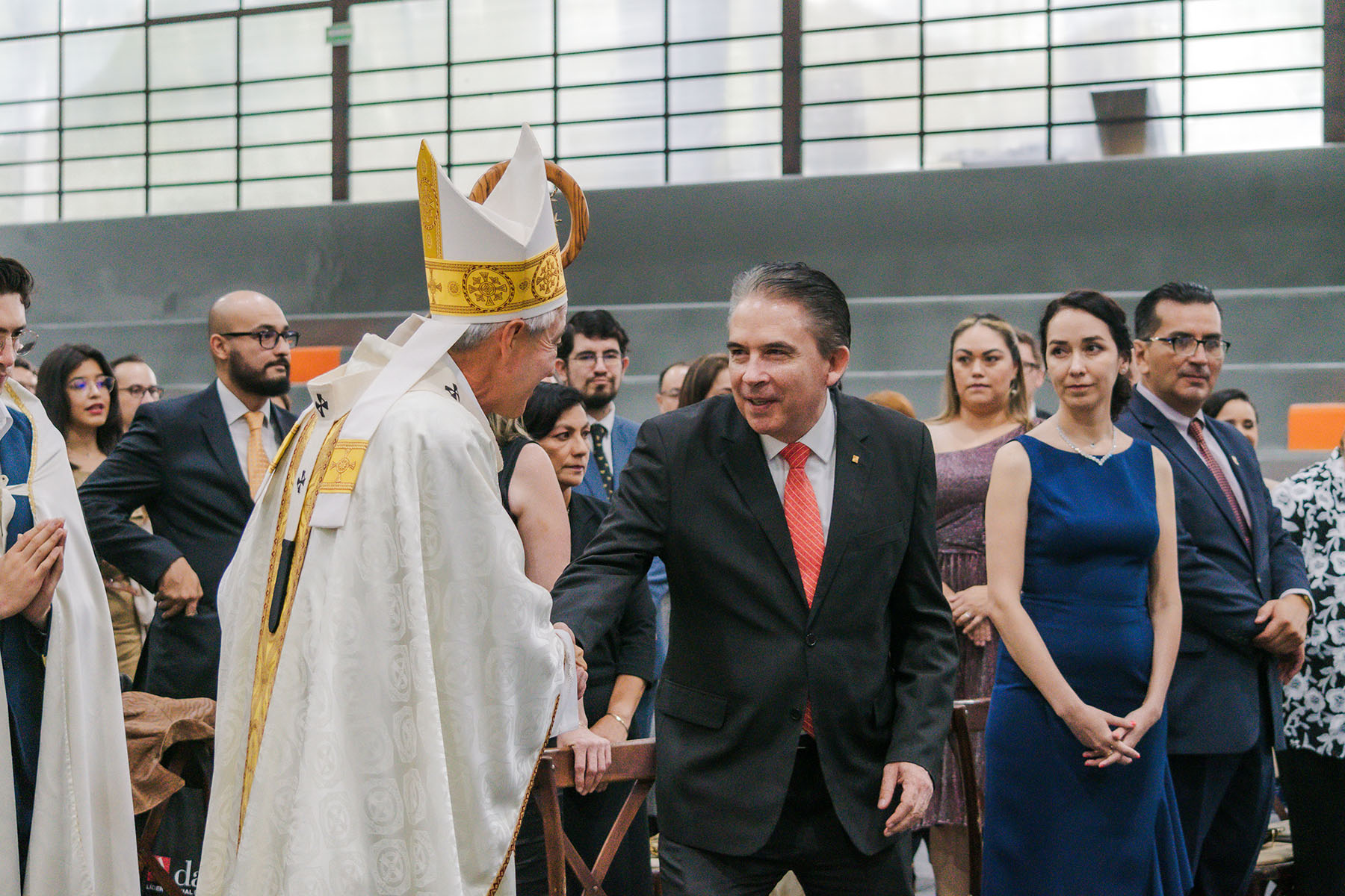 8 / 113 - Nuestra Universidad Celebra 30 Años Formando Grandes Líderes y Mejores Personas