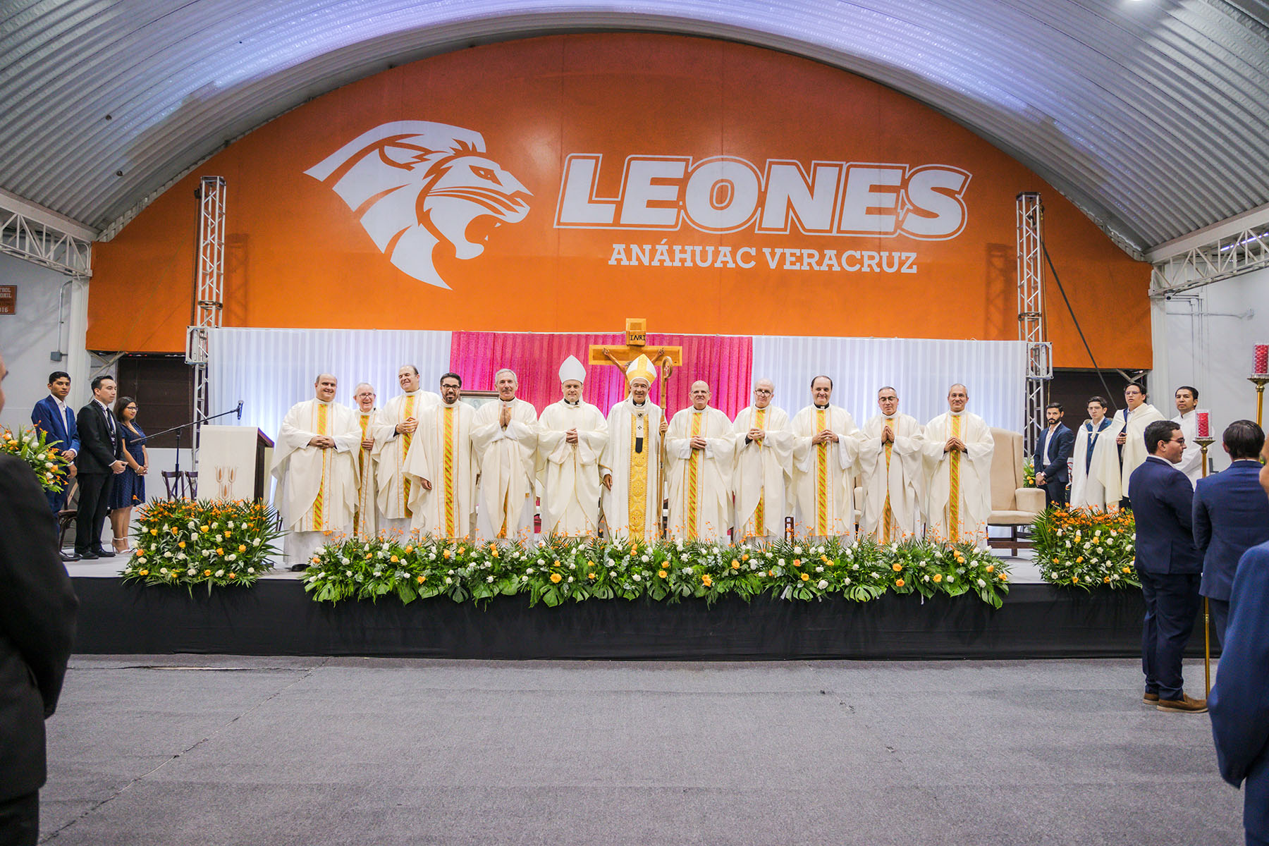 15 / 113 - Nuestra Universidad Celebra 30 Años Formando Grandes Líderes y Mejores Personas