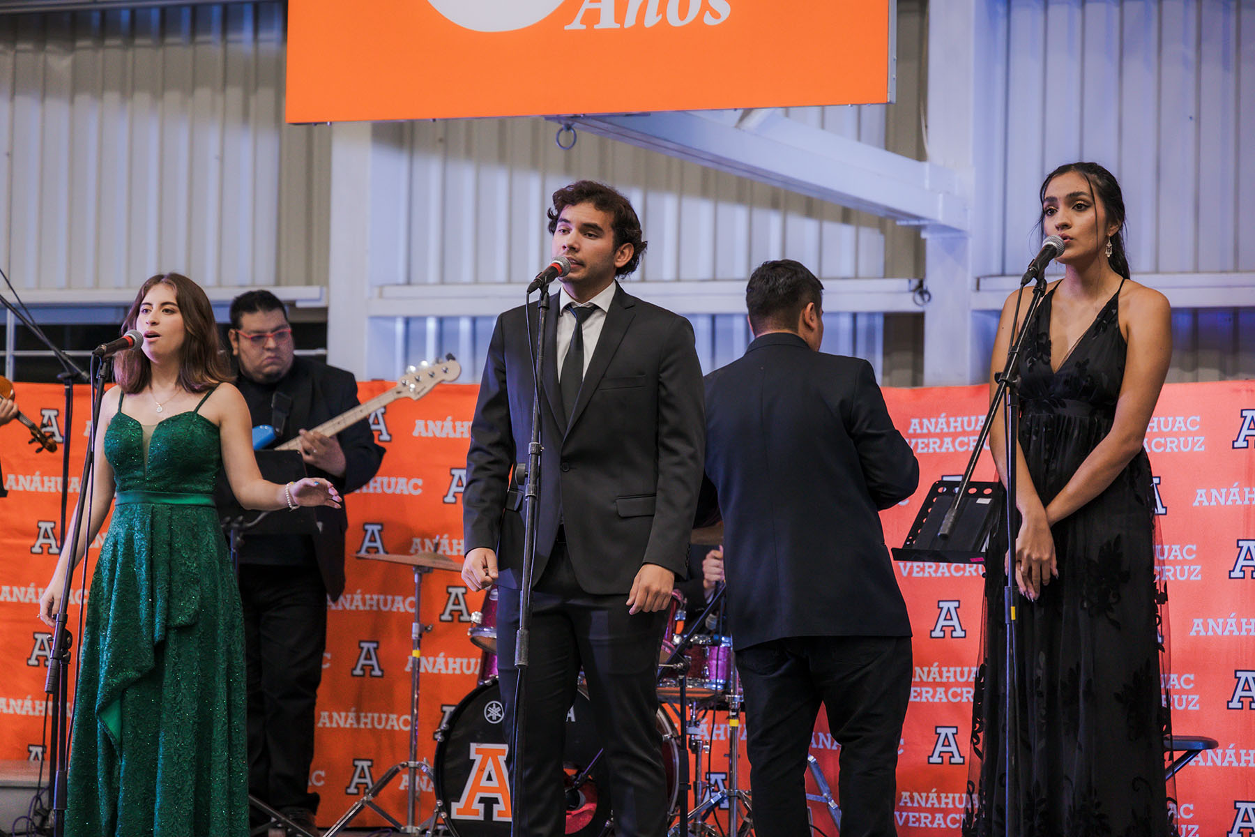 82 / 113 - Nuestra Universidad Celebra 30 Años Formando Grandes Líderes y Mejores Personas