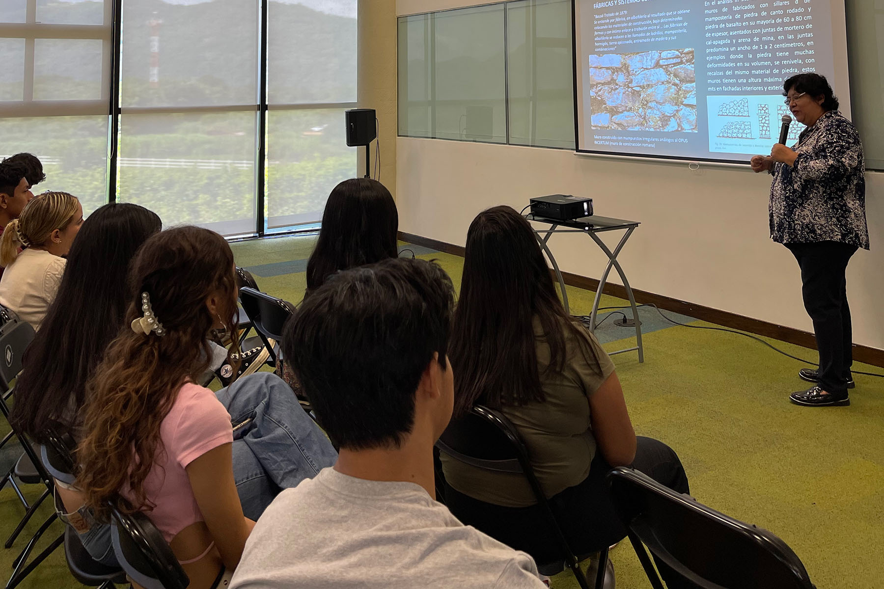 7 / 10 - Conferencia Magistral del Instituto Nacional de Antropología e Historia