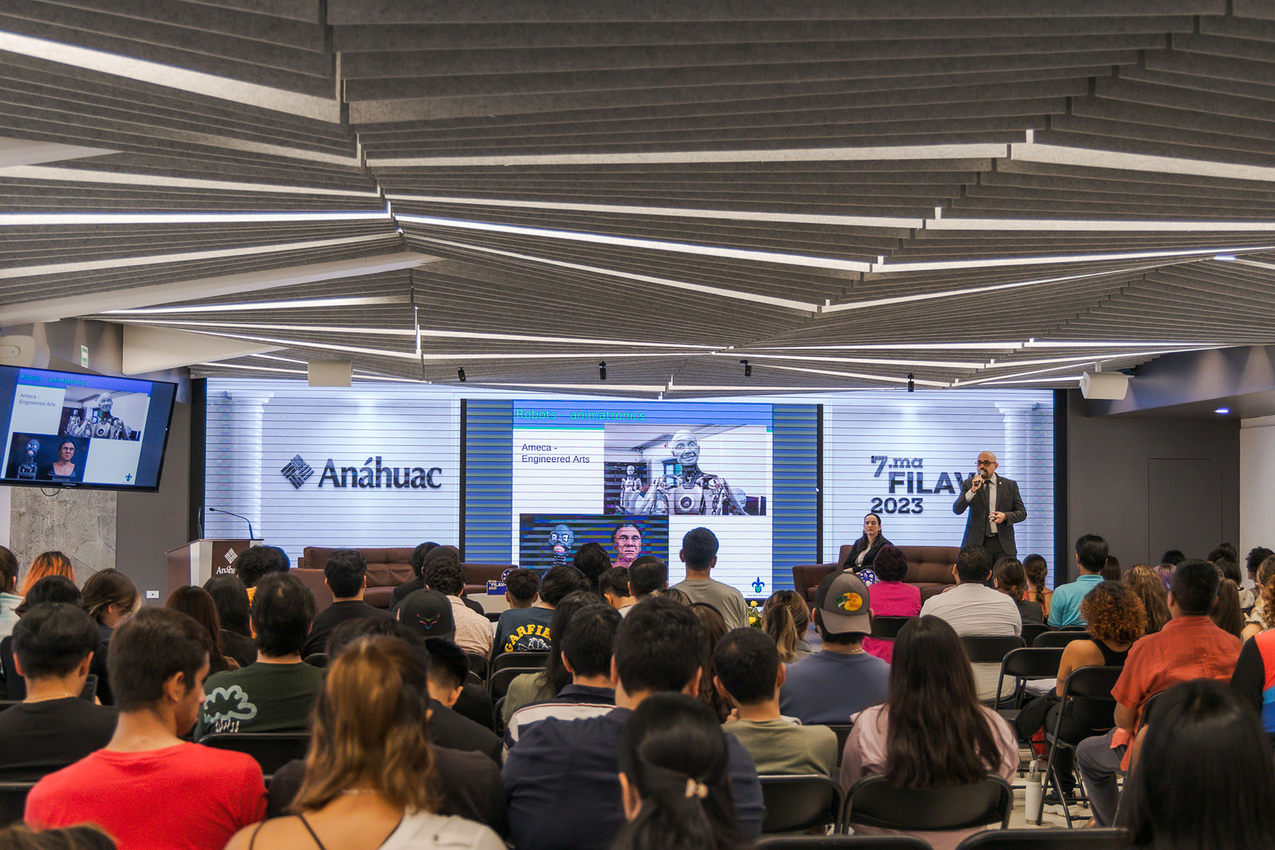 1 / 6 - Feria Internacional del Libro Anáhuac Veracruz