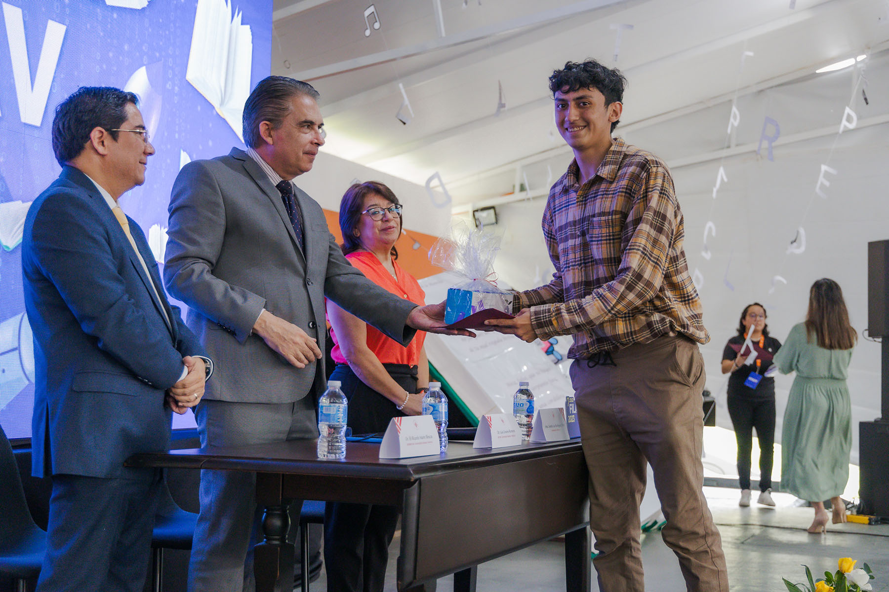 4 / 6 - Feria Internacional del Libro Anáhuac Veracruz