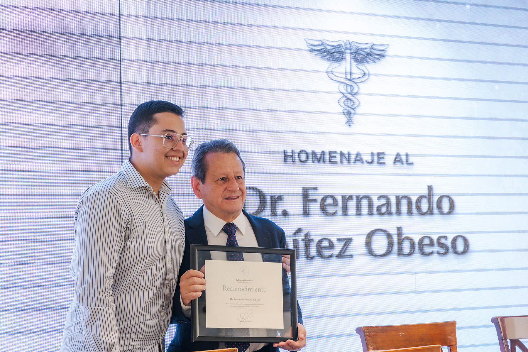 36 / 39 - Homenaje al Dr. Fernando Benítez Obeso