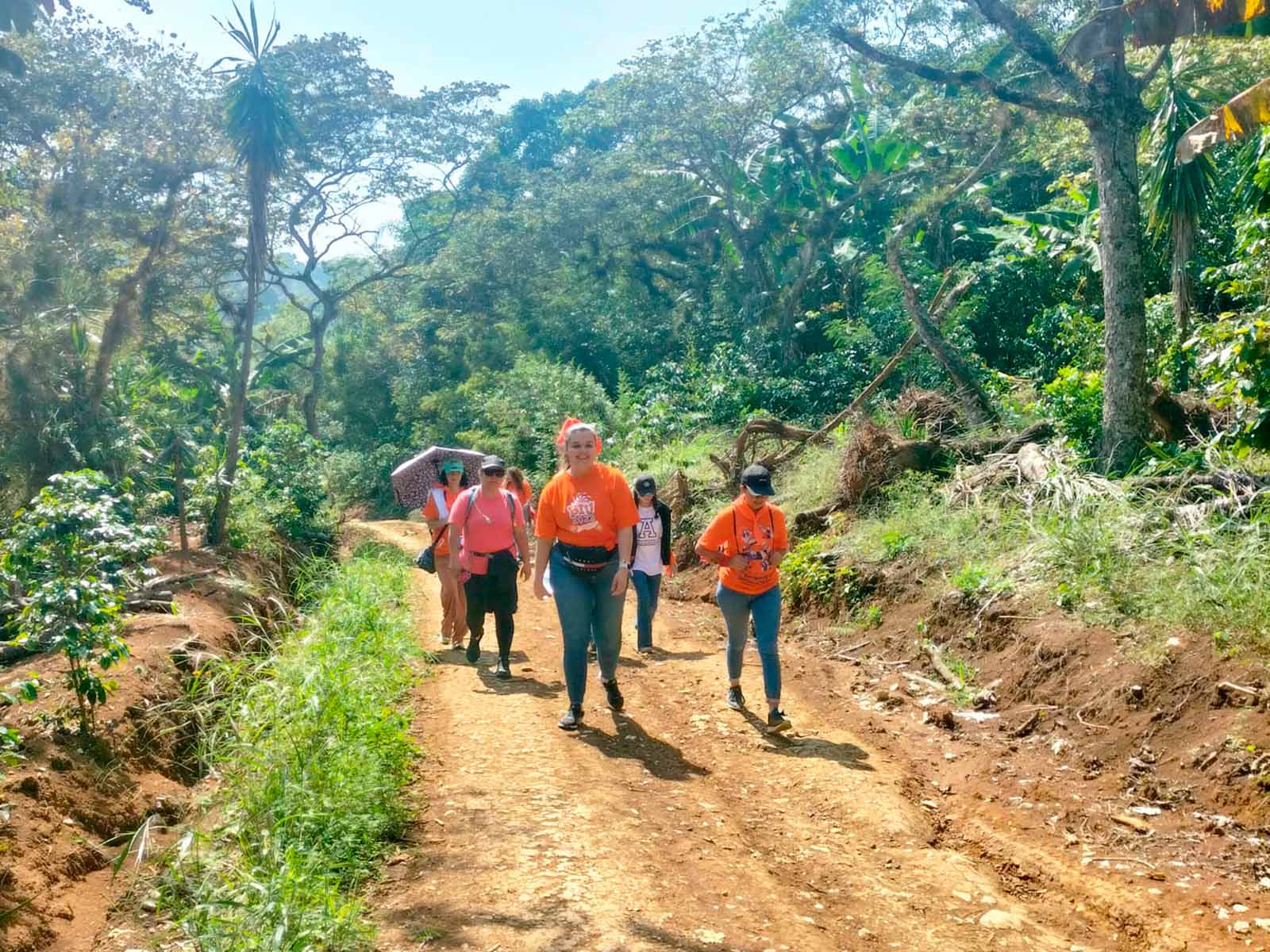 7 / 14 - El Camino de Calicanto: Caminata Religiosa