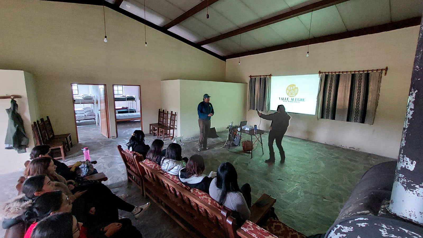 4 / 6 - Visita Empresarial a Valle Alegre