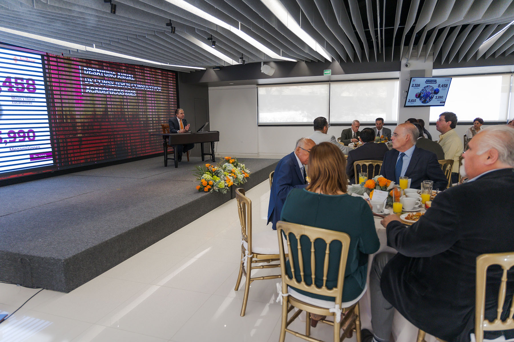 2 / 23 - Desayuno Anual de Consejeros Consultivos Académicos