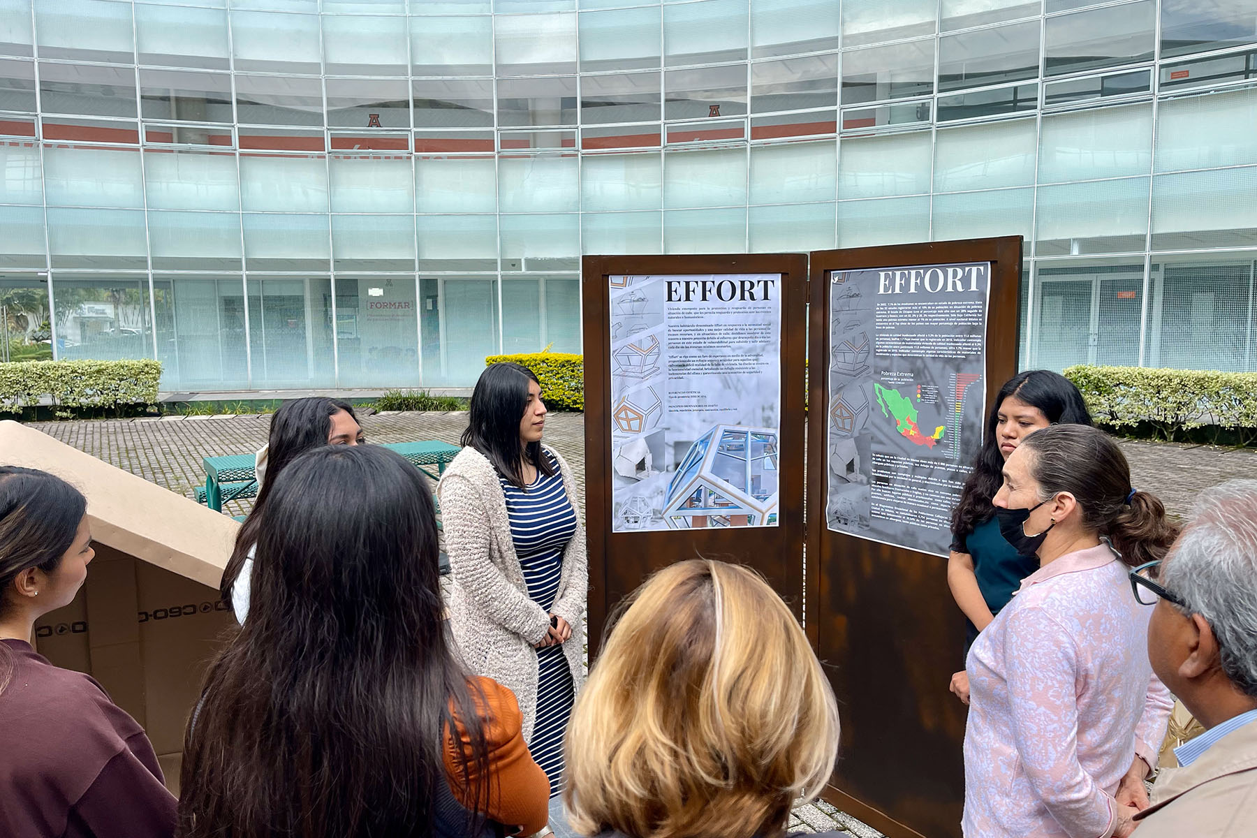 11 / 19 - Alumnos de Arquitectura llevan a cabo Exitosa Muestra de Productos Académicos