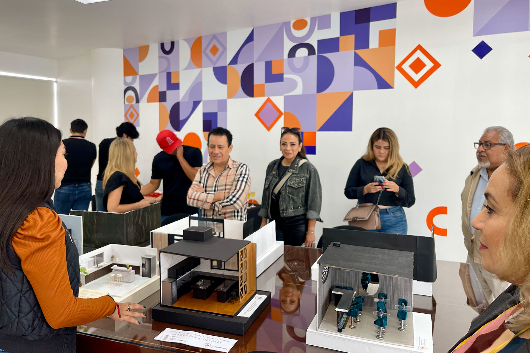 17 / 19 - Alumnos de Arquitectura llevan a cabo Exitosa Muestra de Productos Académicos
