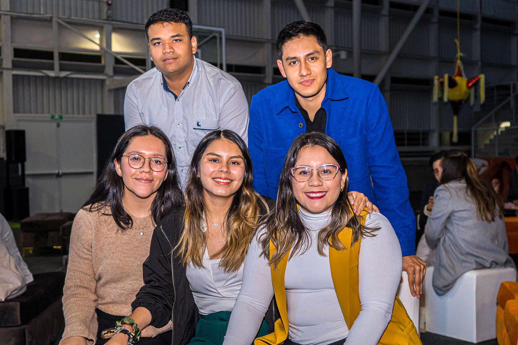 22 / 25 - Reencuentro de Líderes en el Brindis Navideño para Egresados