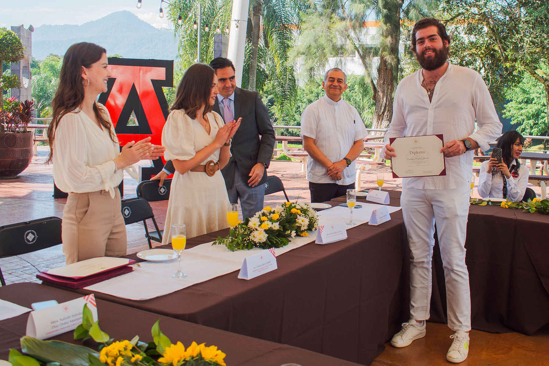 8 / 42 - Exitosa Clausura del Diplomado en Cultura y Cata de Café