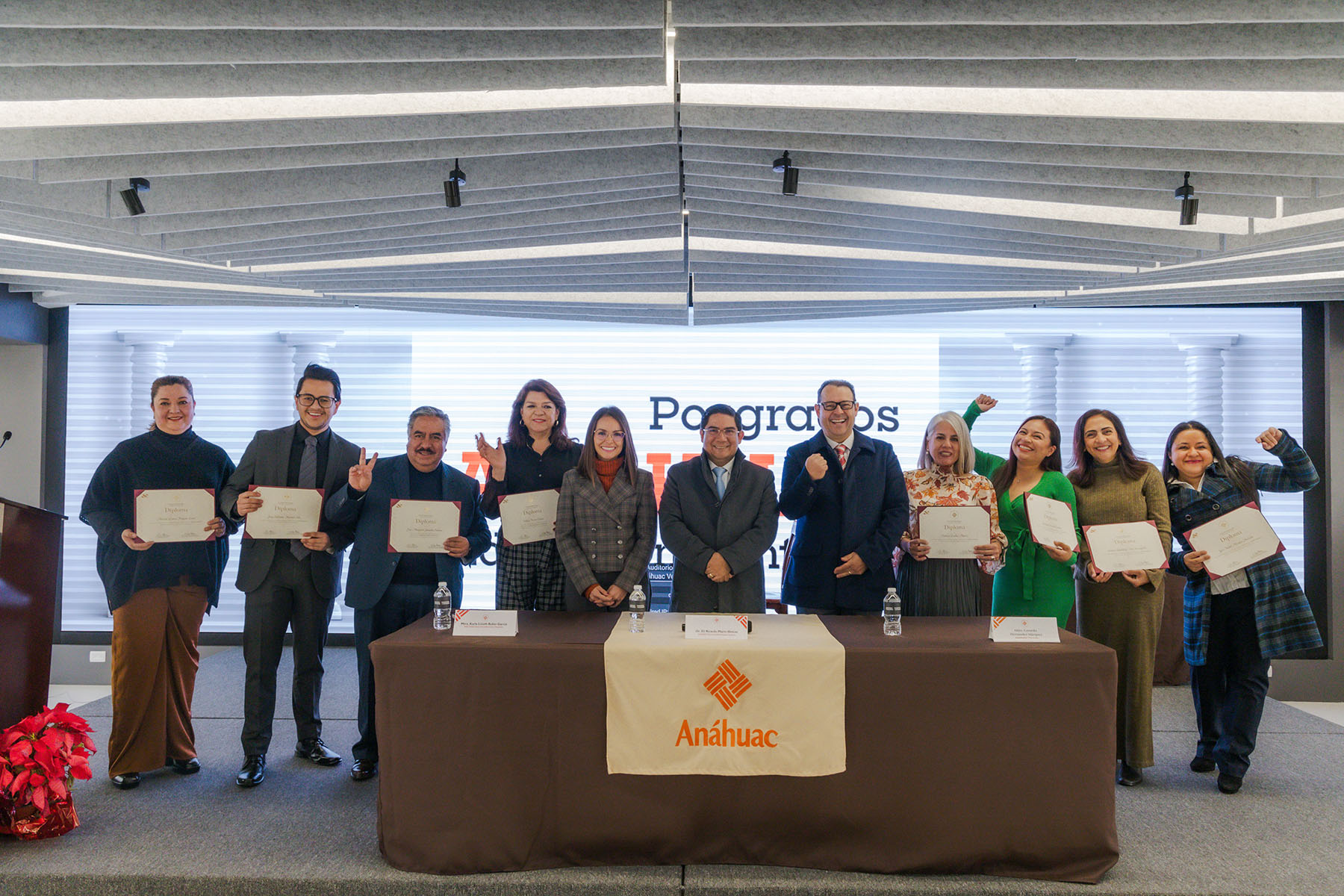 16 / 34 - Clausura Presencial de Diplomados de Psicología
