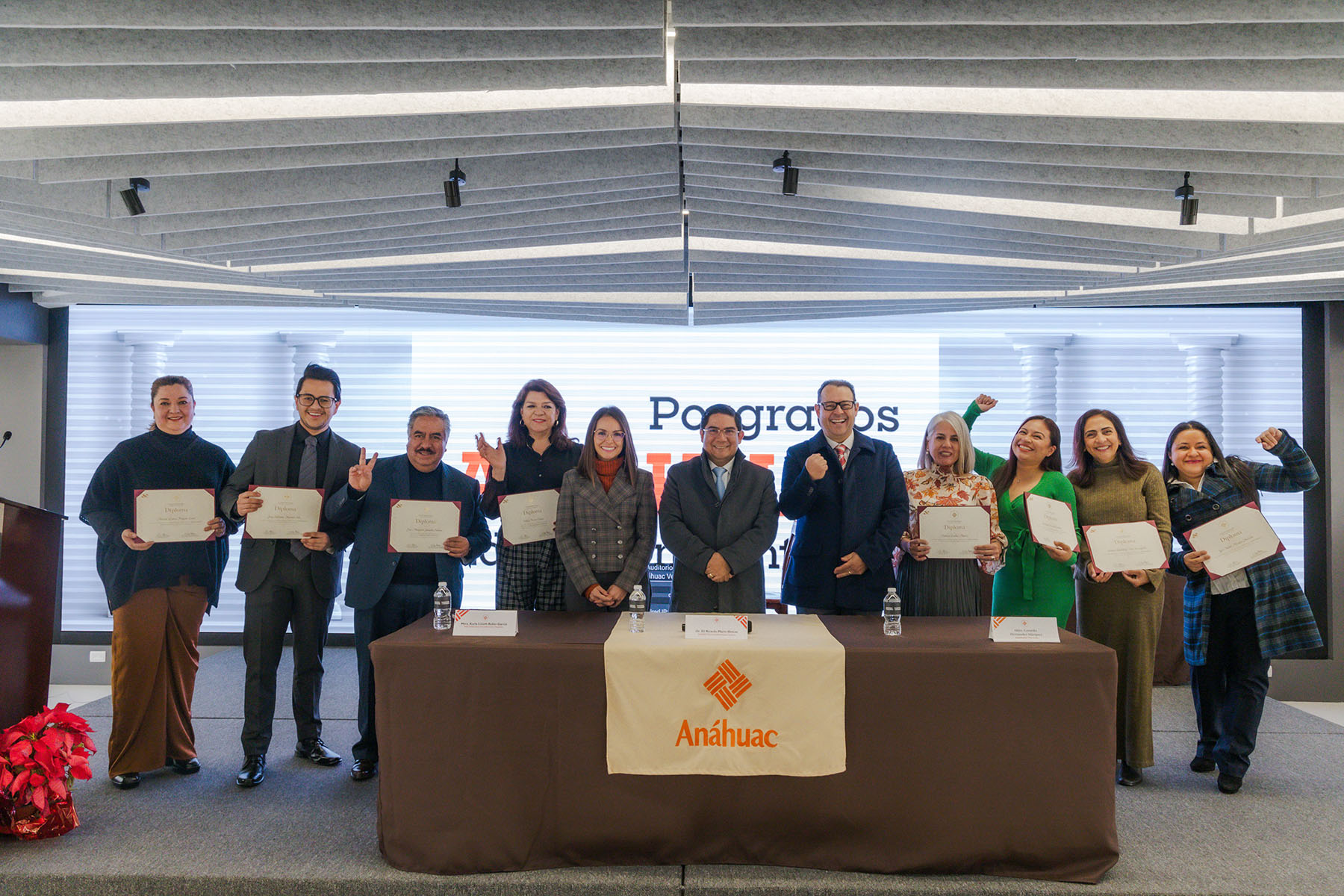 16 / 34 - Clausura Presencial de Diplomados de Psicología