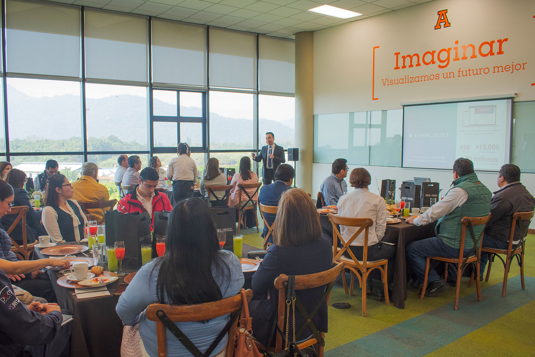 10 / 15 - Segundo Encuentro Anual de Líderes del Talento Humano