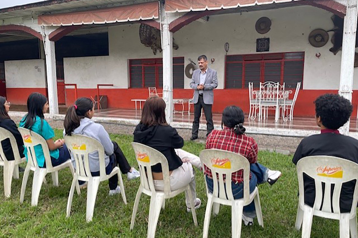 4 / 5 - Inspiradoras Charlas del Consejo Consultivo Académico para Estudiantes de Veterinaria