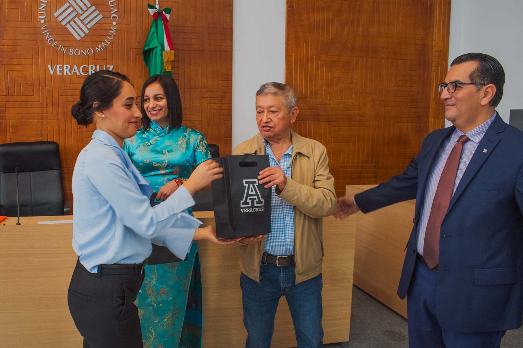 21 / 24 - Firma de Convenio de Colaboración con el Colegio Estatal de Médicos Veterinarios Zootecnistas de Veracruz