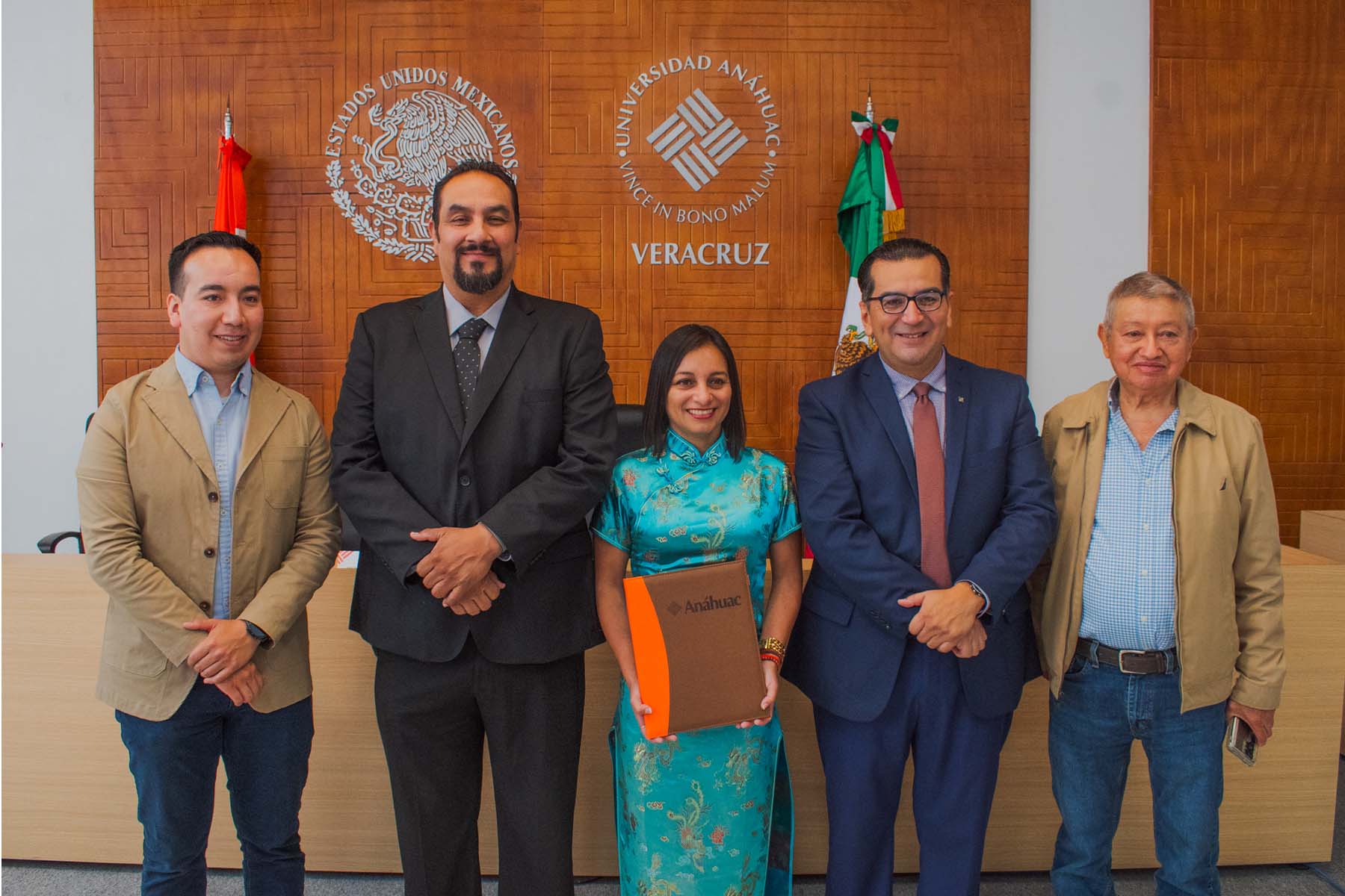 23 / 24 - Firma de Convenio de Colaboración con el Colegio Estatal de Médicos Veterinarios Zootecnistas de Veracruz