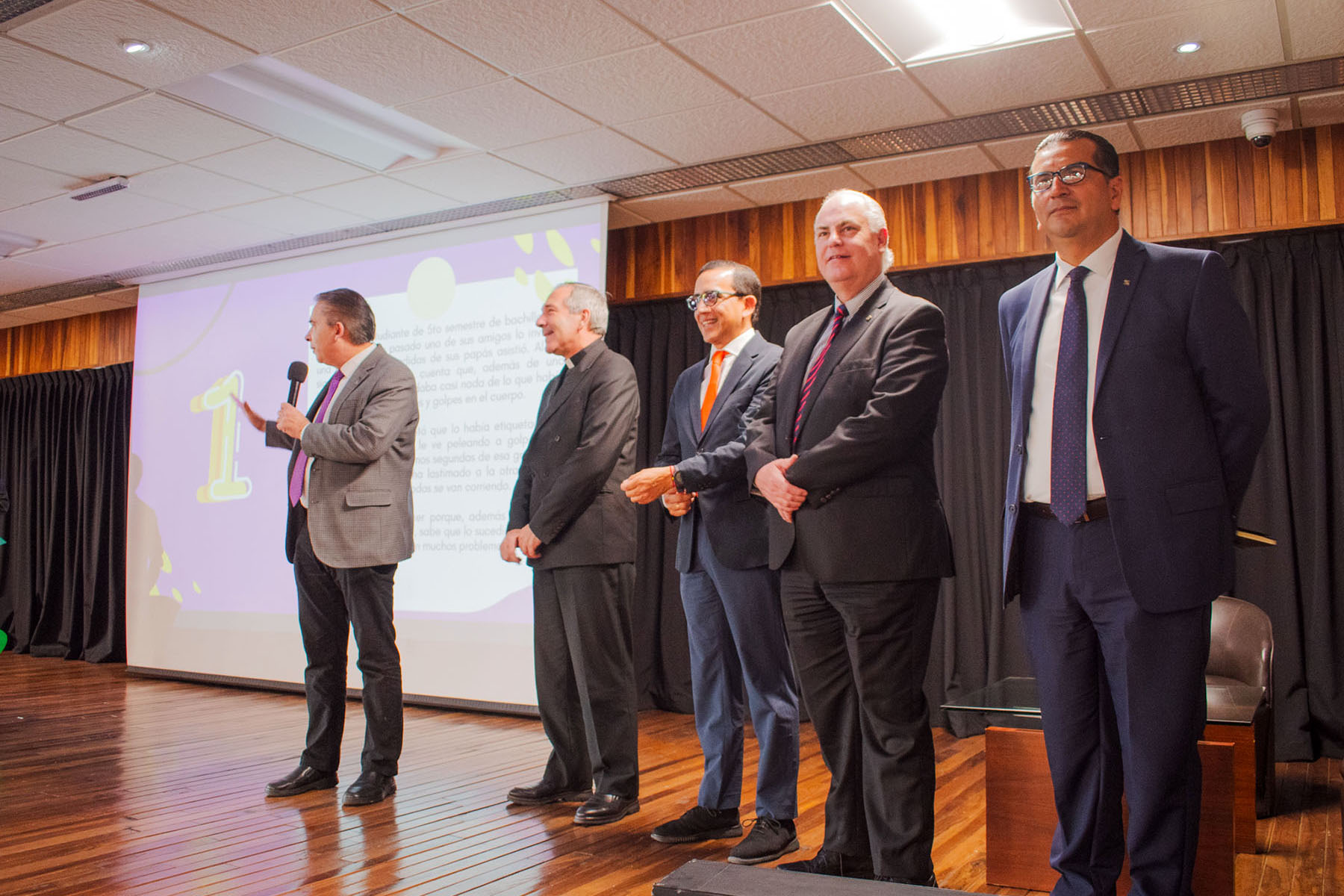 3 / 40 - Visita de Miembros de la Red Internacional de Universidades del Regnum Christi