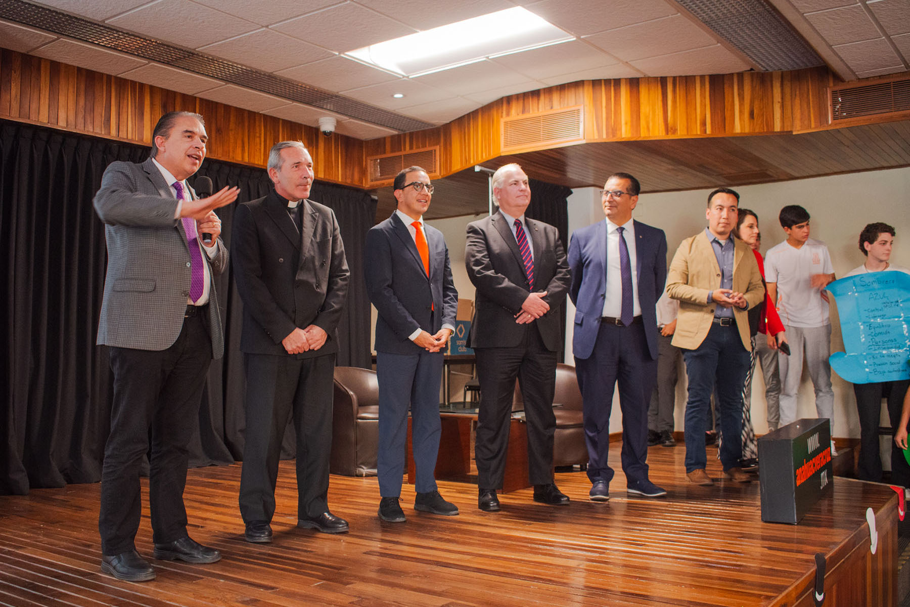 5 / 40 - Visita de Miembros de la Red Internacional de Universidades del Regnum Christi