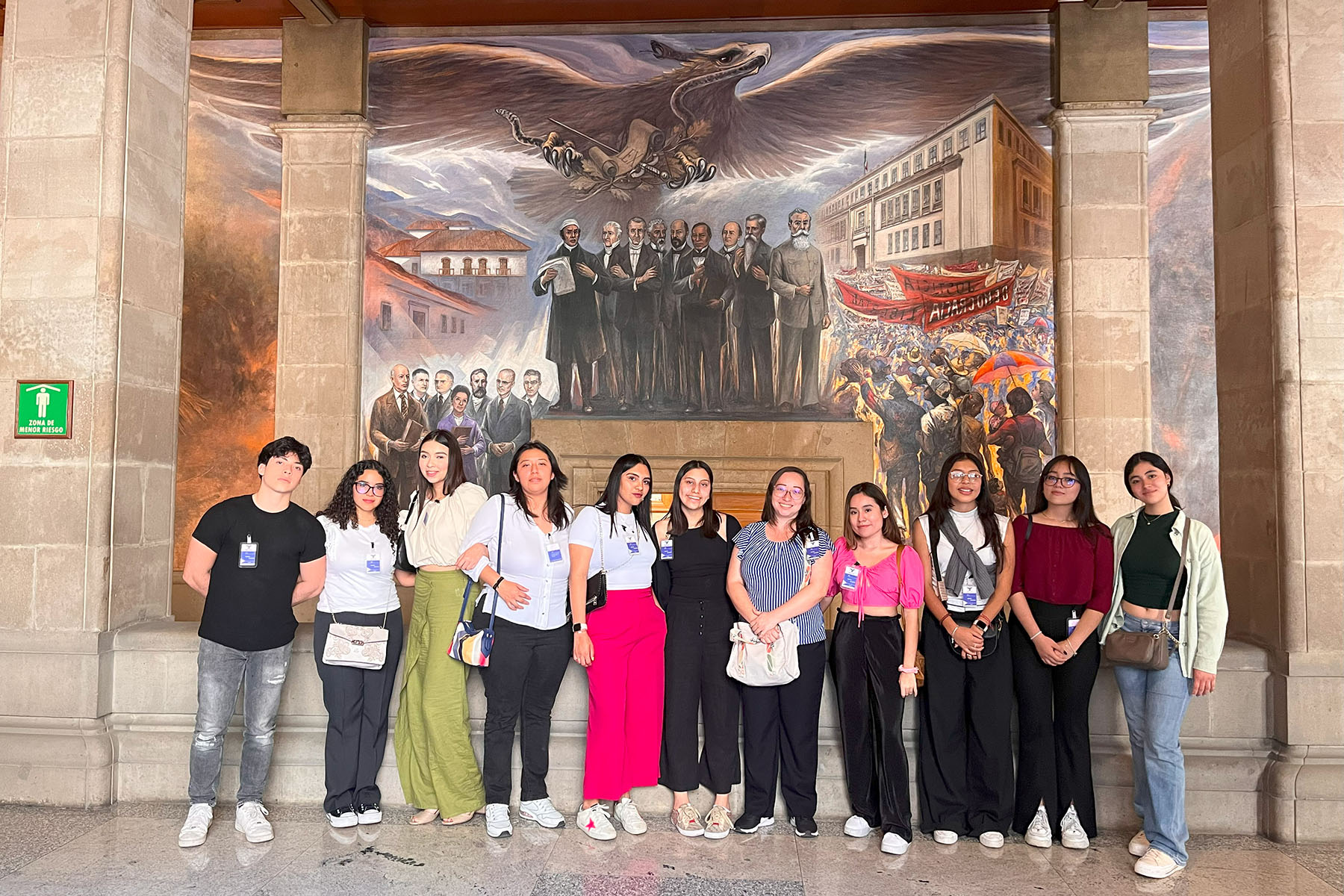 3 / 4 - Visita Académica a la Suprema Corte de Justicia por Alumnos de Derecho y Psicología