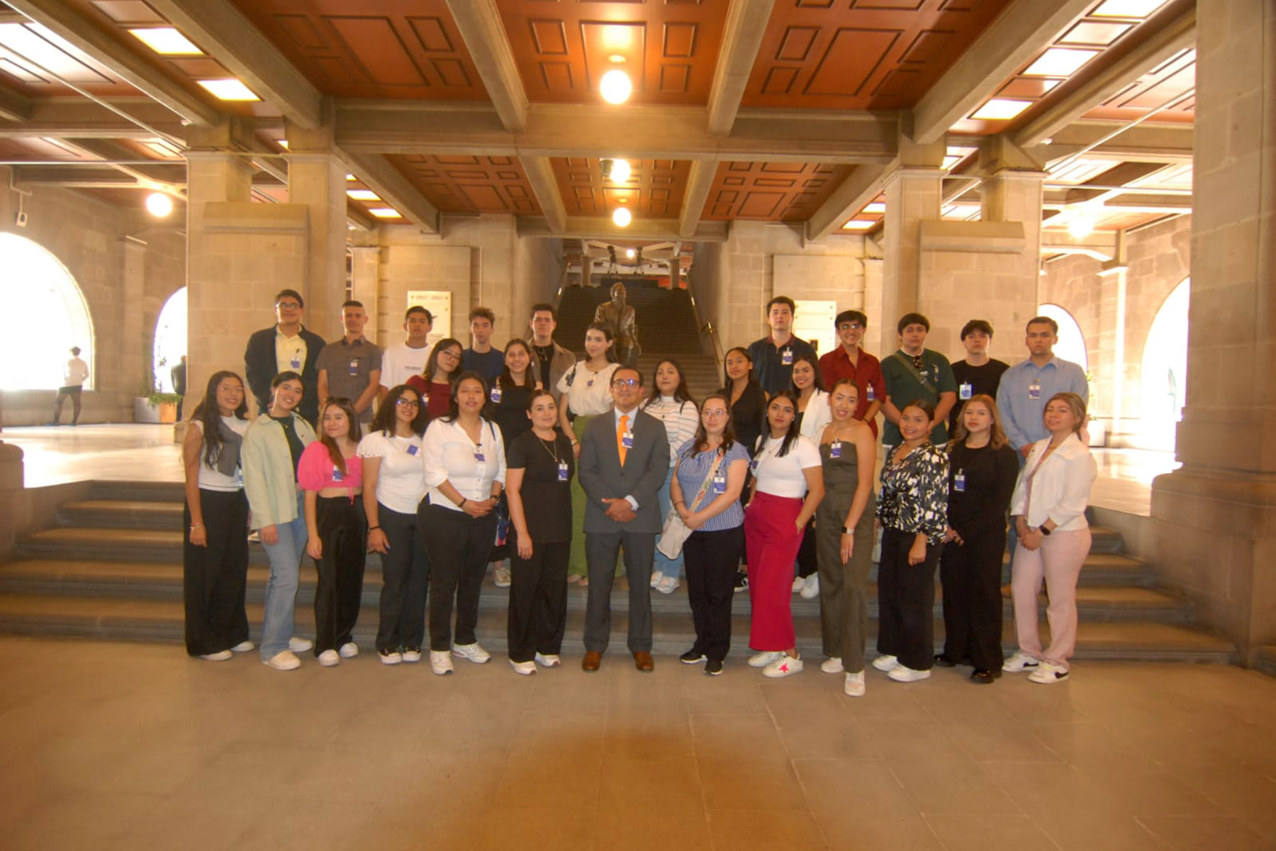 4 / 4 - Visita Académica a la Suprema Corte de Justicia por Alumnos de Derecho y Psicología