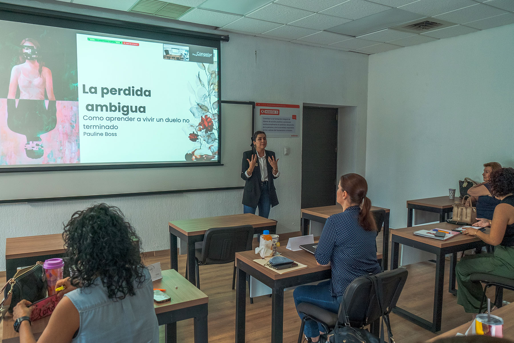 8 / 13 - Exitosa Apertura del Diplomado en Duelo y Resiliencia