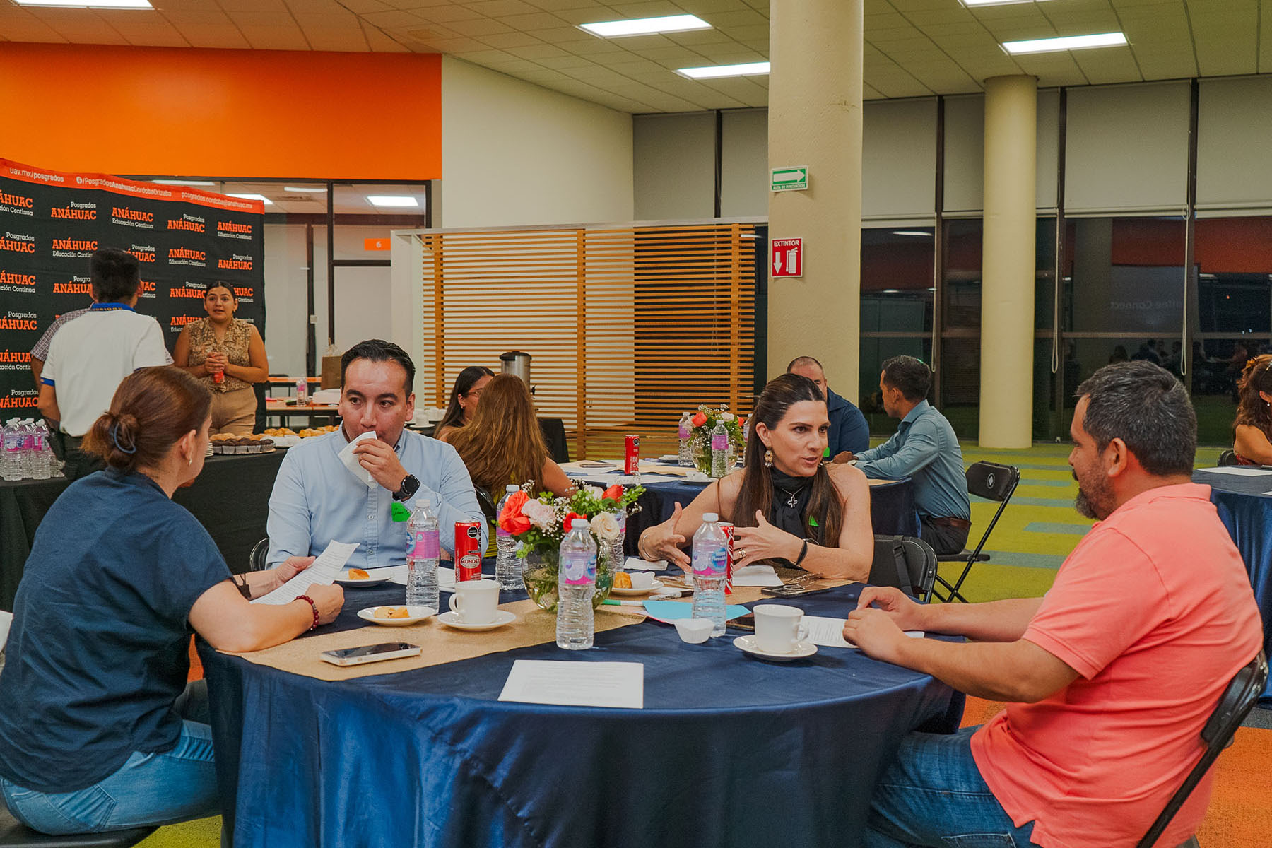 25 / 33 - Coffee Connect: Exclusivo para Alumnos de Posgrados y Educación Continua