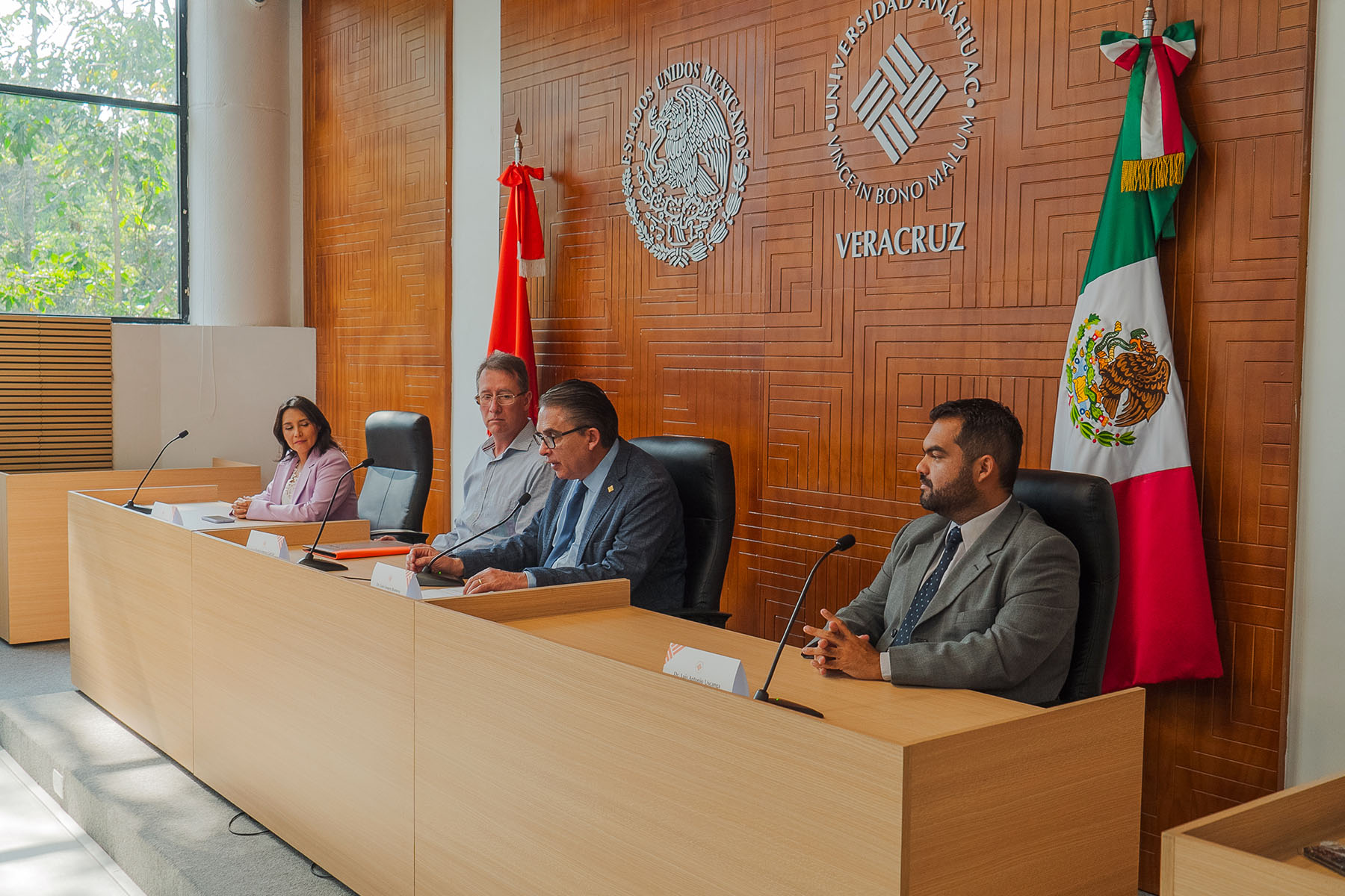 1 / 15 - Firma de Convenio de Colaboración con AKWEL