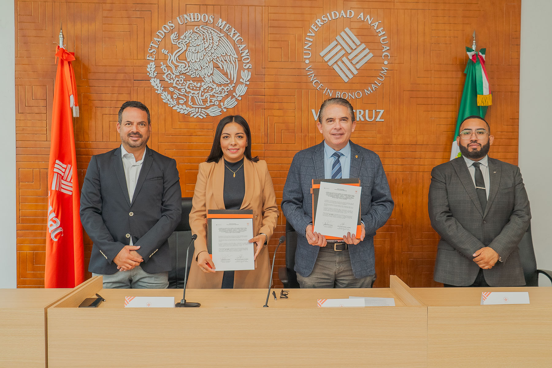 13 / 17 - Firma de Convenio de Colaboración con el Colegio de Arquitectos Córdoba y Orizaba