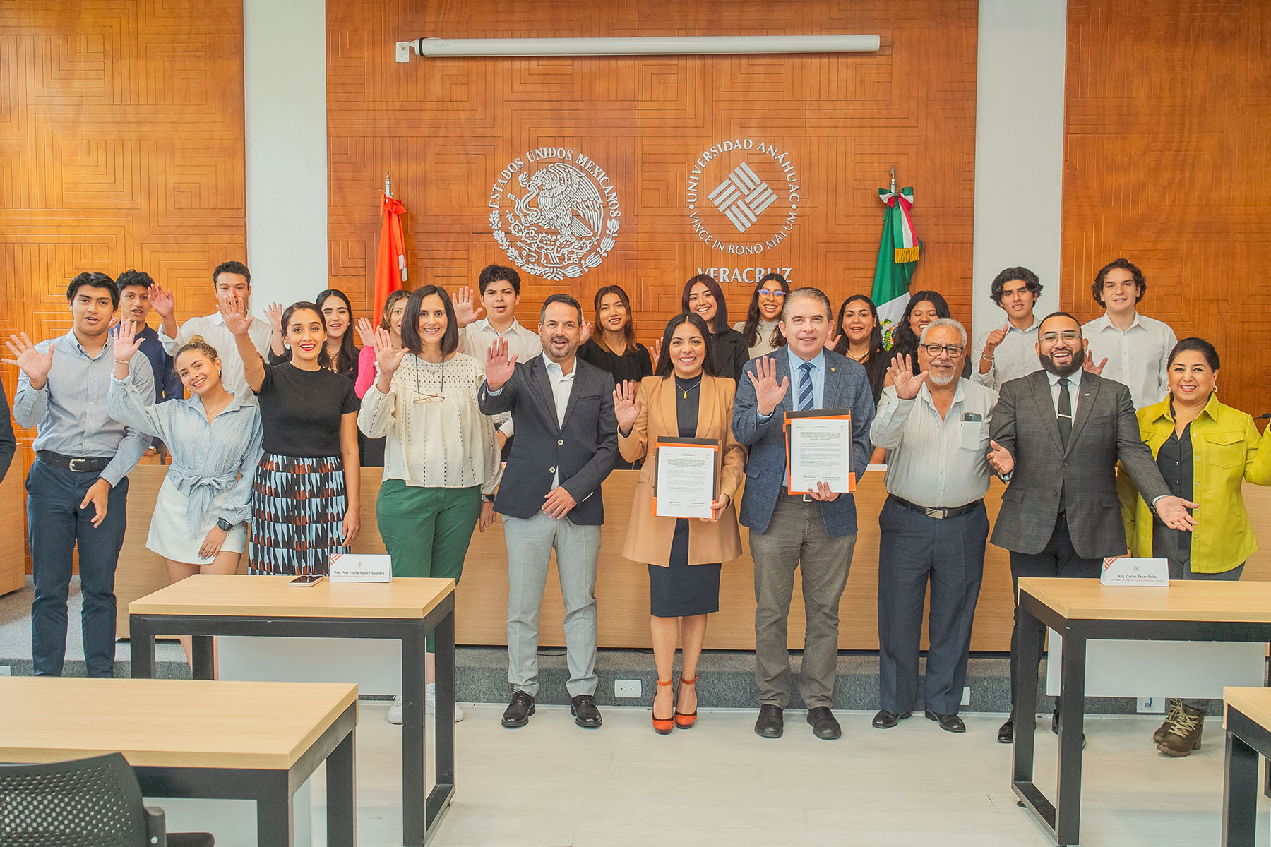 15 / 17 - Firma de Convenio de Colaboración con el Colegio de Arquitectos Córdoba y Orizaba