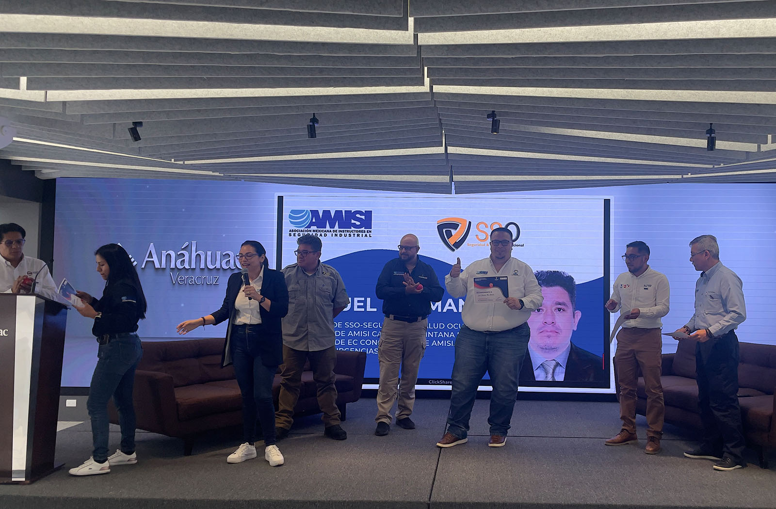10 / 23 - 10.o Simposio en Seguridad, Calidad y Medio Ambiente