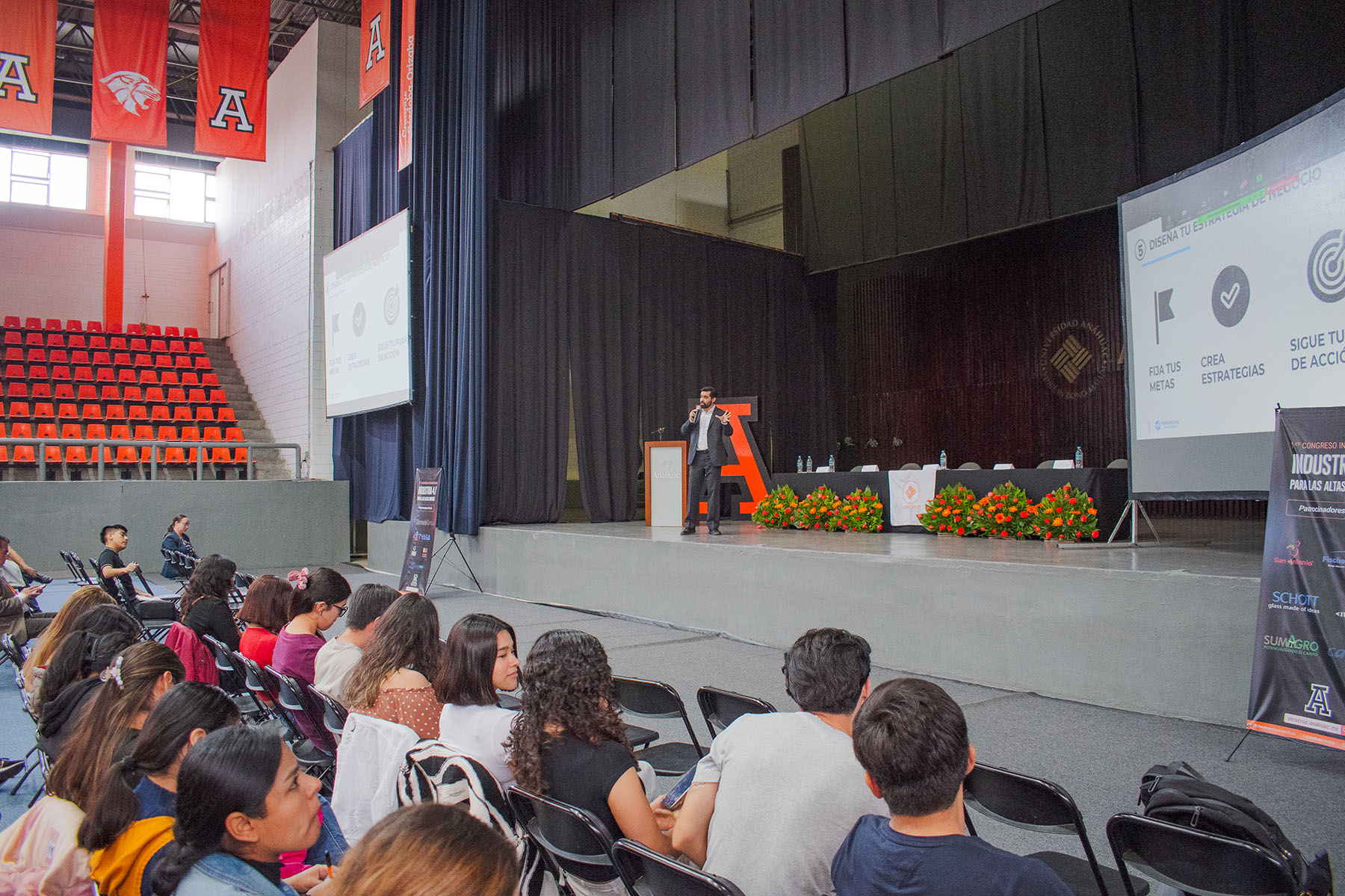 18 / 38 - Éxito Rotundo del 1er Congreso Internacional Industria 4.0