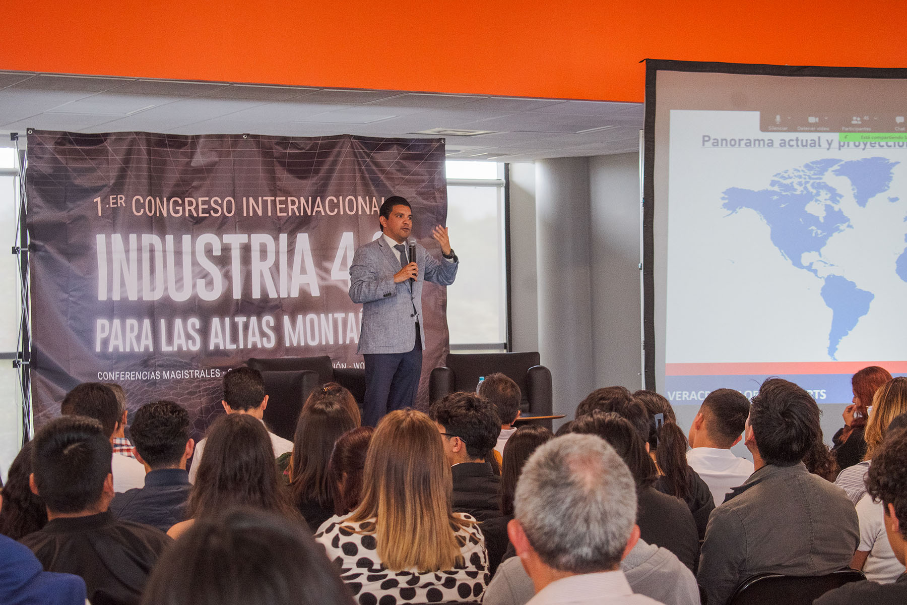 36 / 38 - Éxito Rotundo del 1er Congreso Internacional Industria 4.0