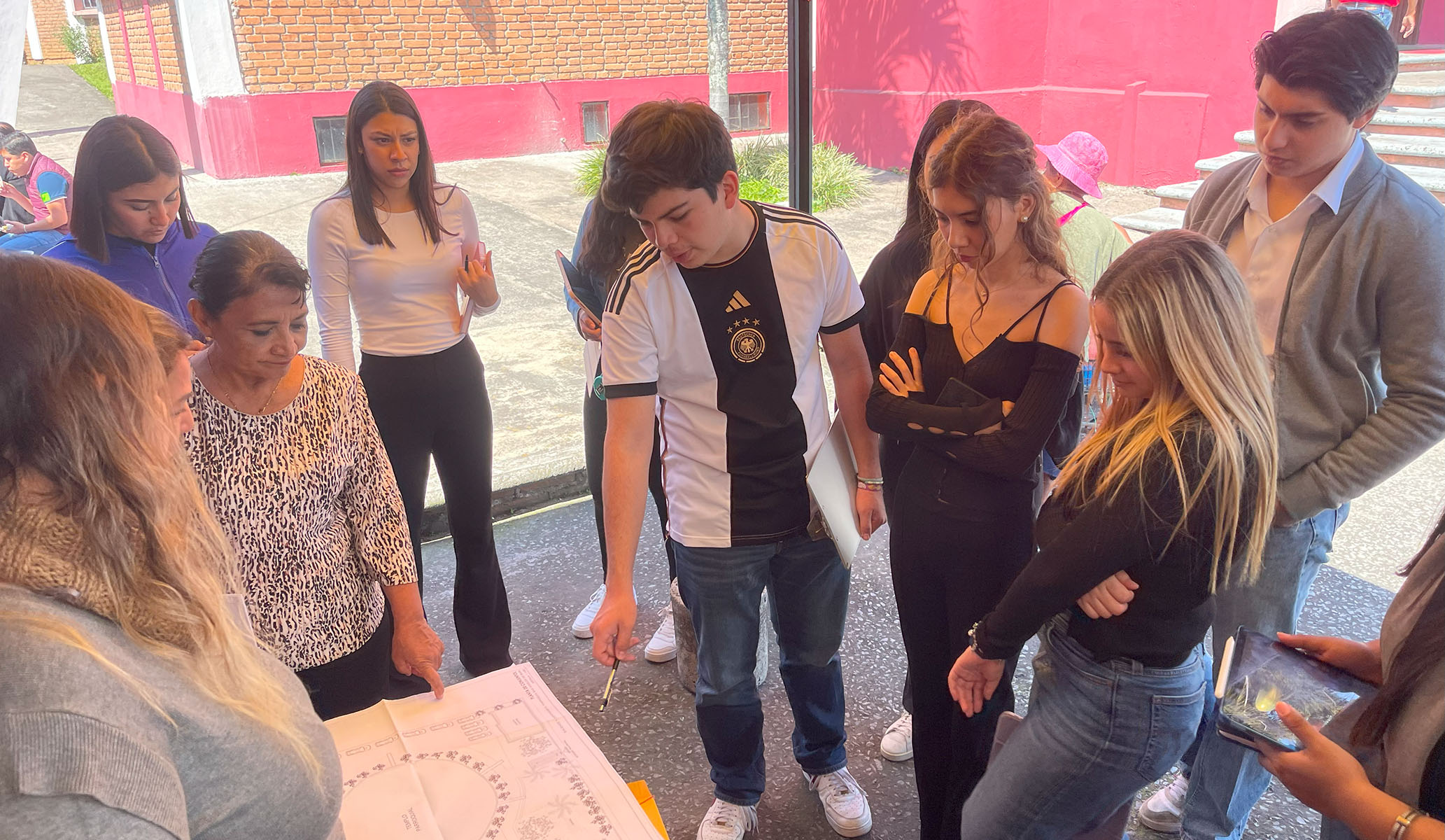 1 / 18 - Alumnos de Segundo Semestre de Arquitectura Desarrollan Proyecto en San Nicolás