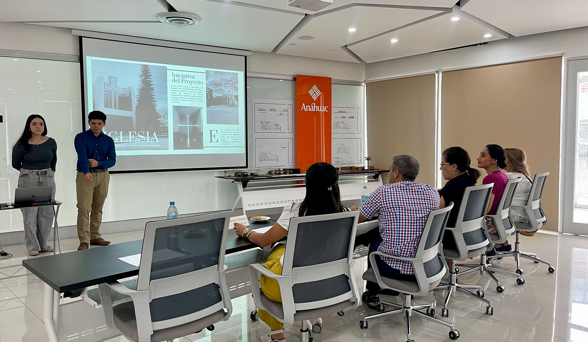 6 / 18 - Alumnos de Segundo Semestre de Arquitectura Desarrollan Proyecto en San Nicolás