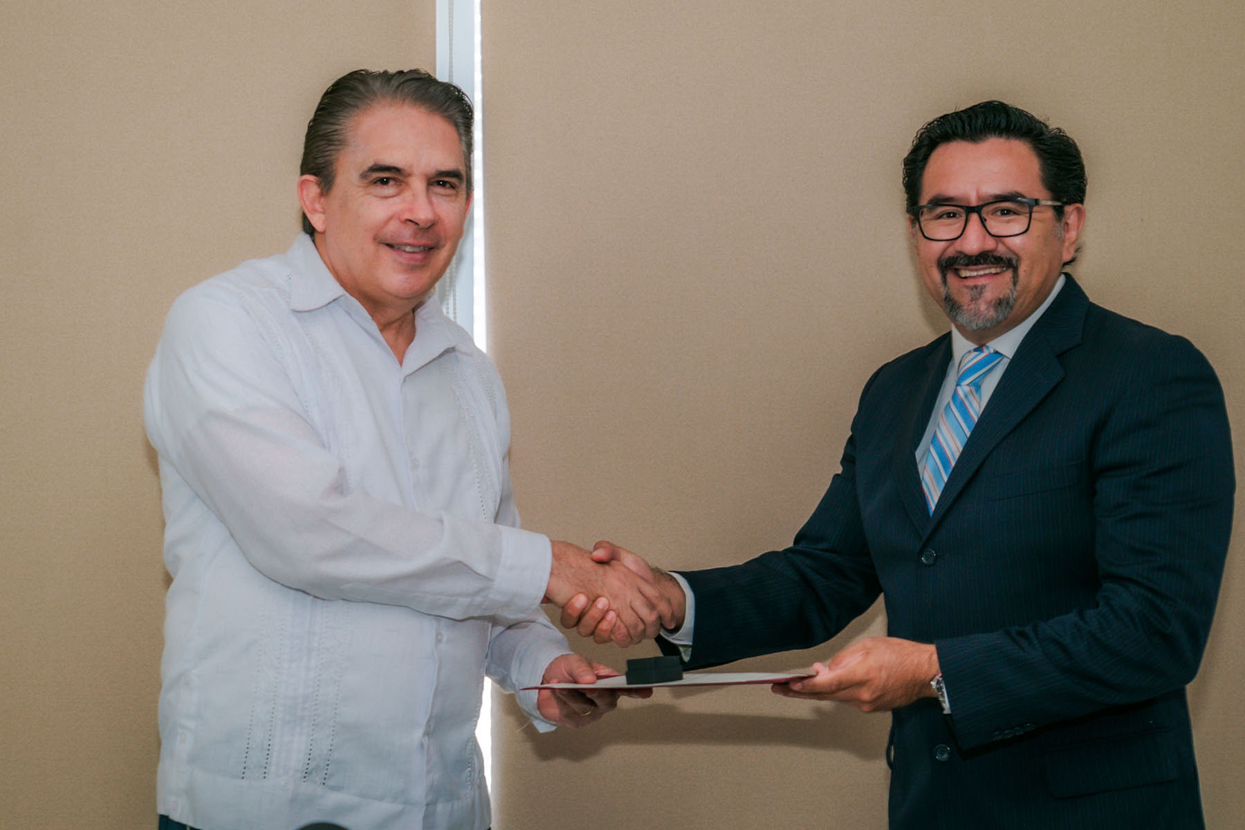 16 / 25 - Instauración del Comité Académico de Investigación