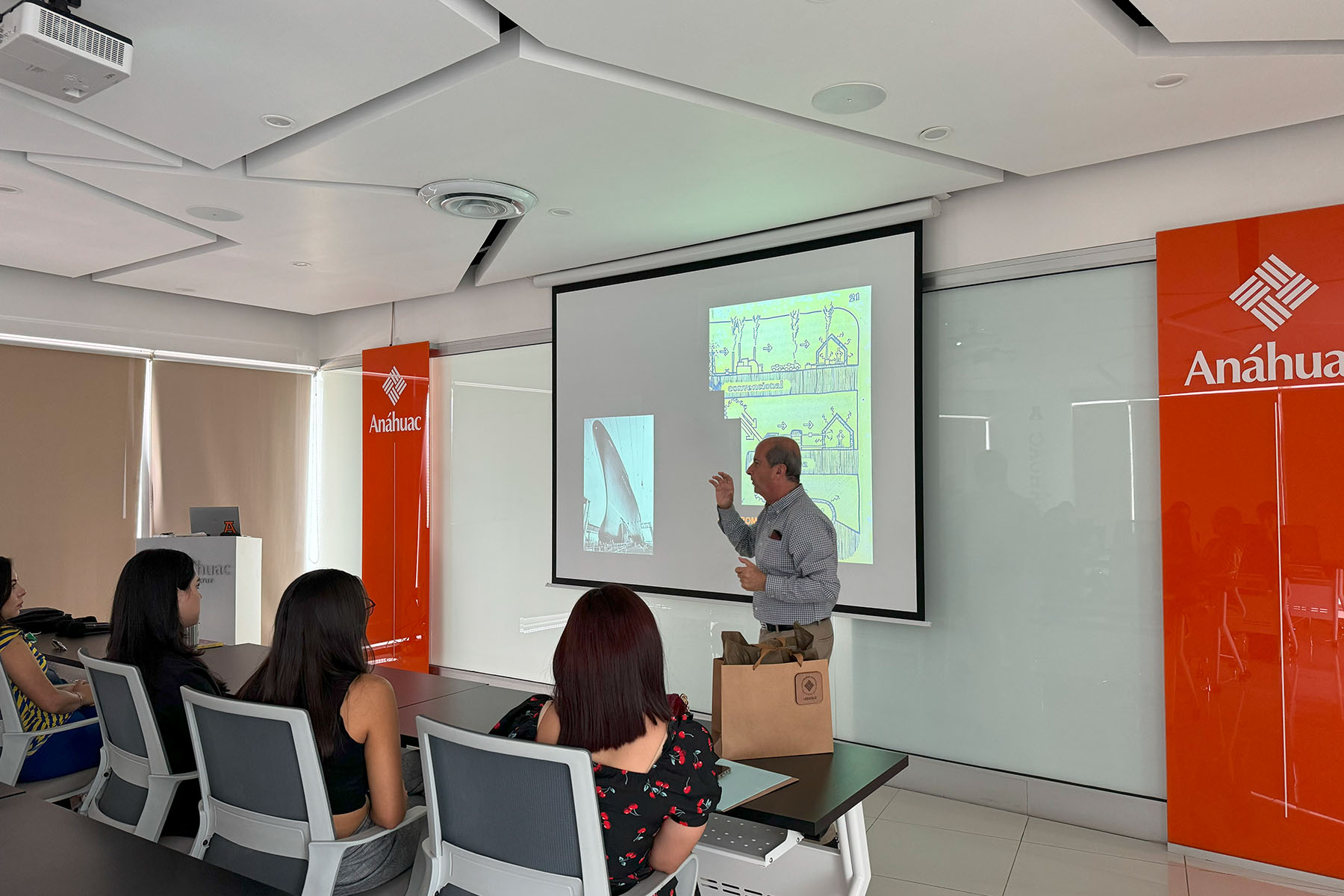 4 / 4 - Master Class en Arquitectura Bioclimática por el Arq. Enrique Sánchez Pugliesse