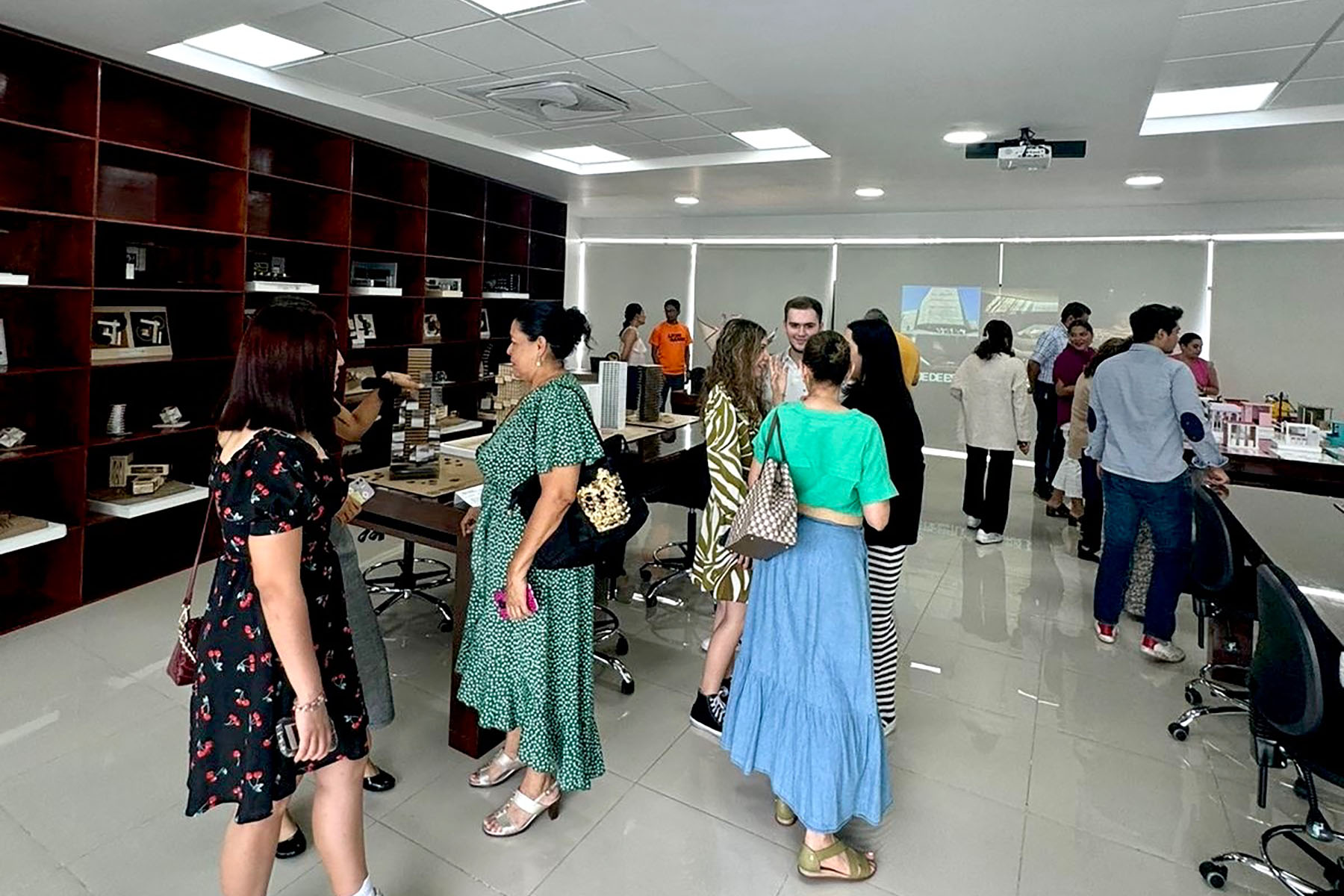 3 / 17 - Segunda Muestra de Productos de la Escuela de Arquitectura