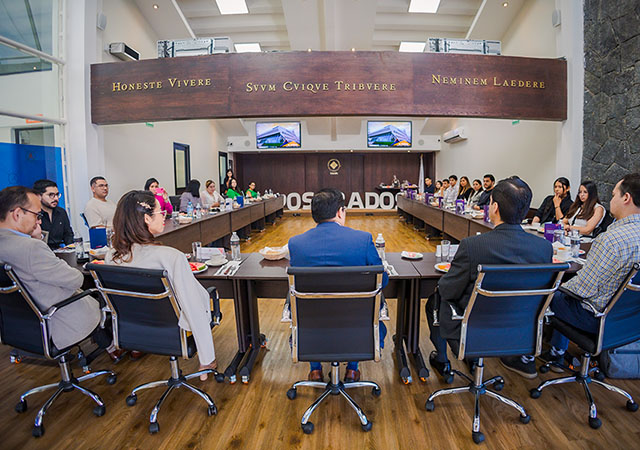 La Meta Está Cerca: Clausura de la Maestría en Administración Pública y la Maestría en