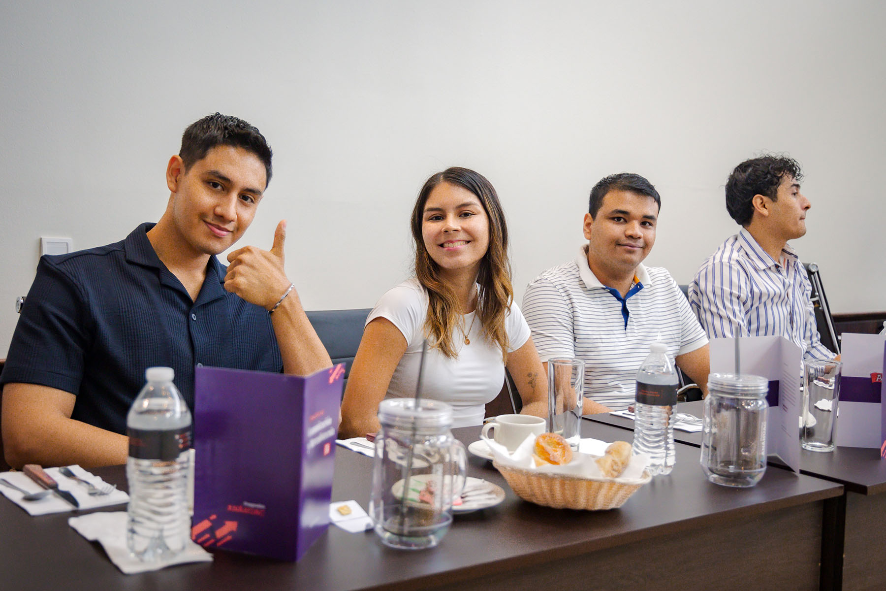1 / 52 - La Meta Está Cerca: Clausura de la Maestría en Administración Pública y la Maestría en Comunicación y Mercadotecnia