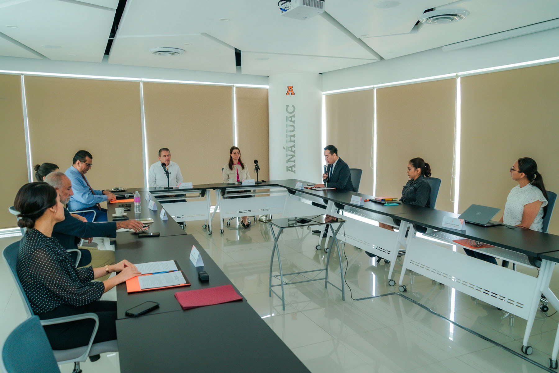 2 / 11 - Instauración del Consejo Consultivo Académico del Centro Ecuestre