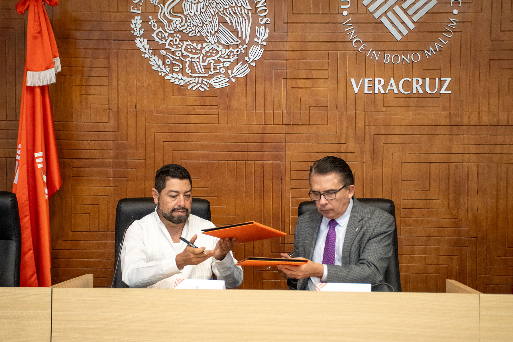 8 / 14 - Convenio con la Asociación Mexicana de Contadores Públicos Veracruz Centro A.C.
