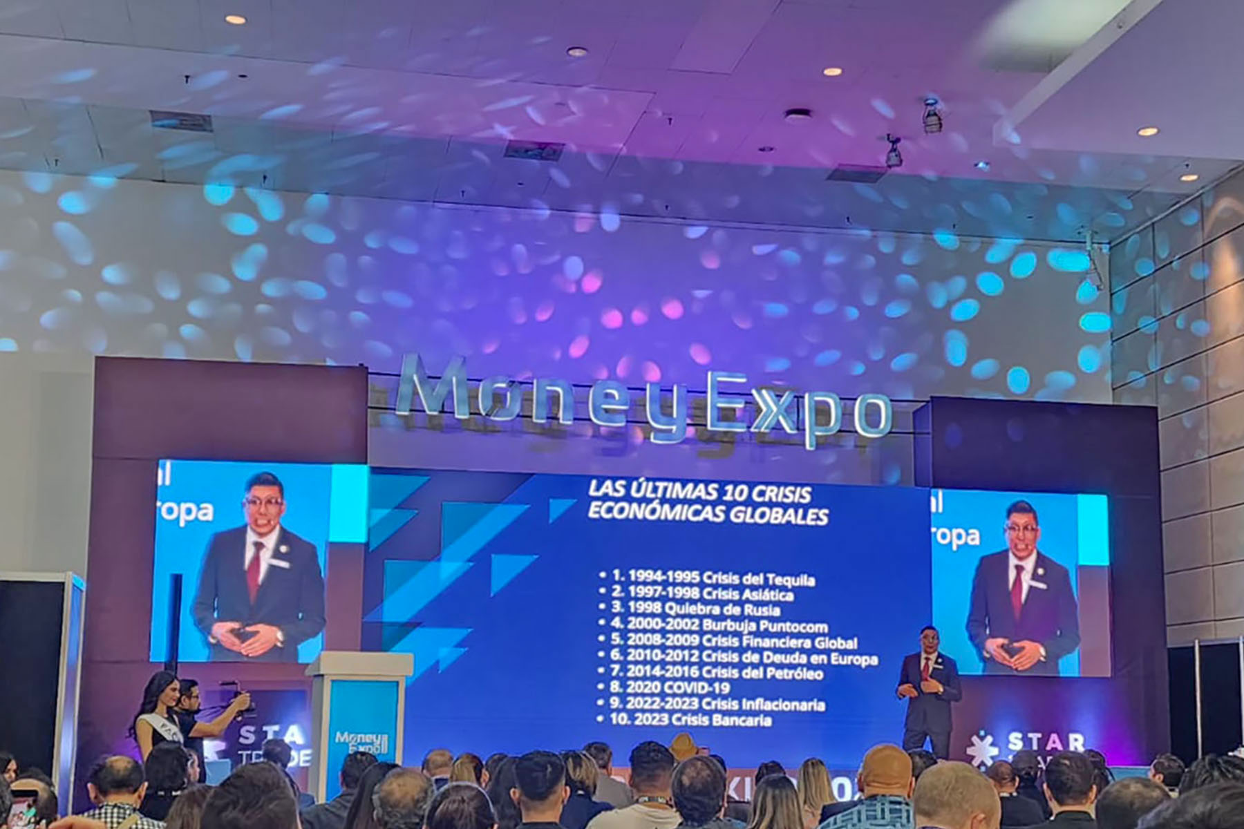2 / 4 - Estudiantes Asisten a Money Expo México 2025